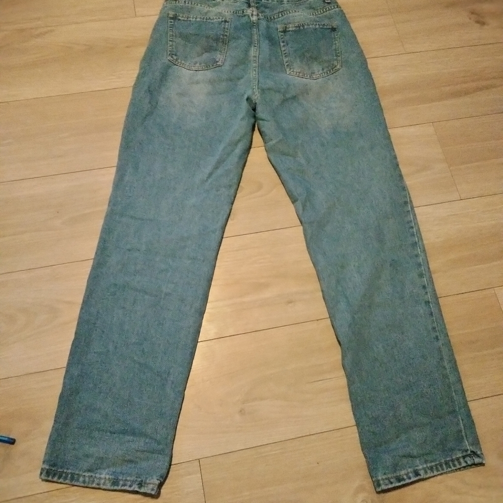 Distressed Jeans - Picture 2 of 2